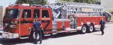 firetruckladderground.jpg (10,098 bytes)