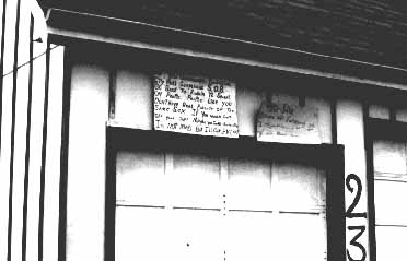 garage.jpg (11789 bytes)