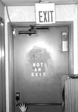 noexit.jpg (58,329 bytes) 10082004 300 X 425